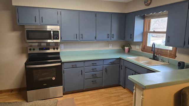 447 Dennis Avenue, Bradley, IL 60915