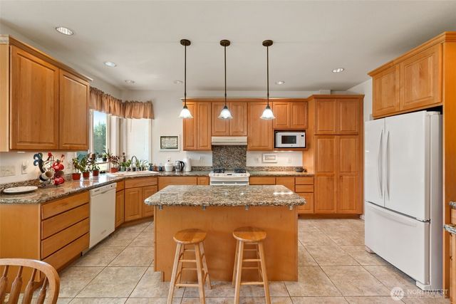 301 Russell Road, Winlock, WA 98596