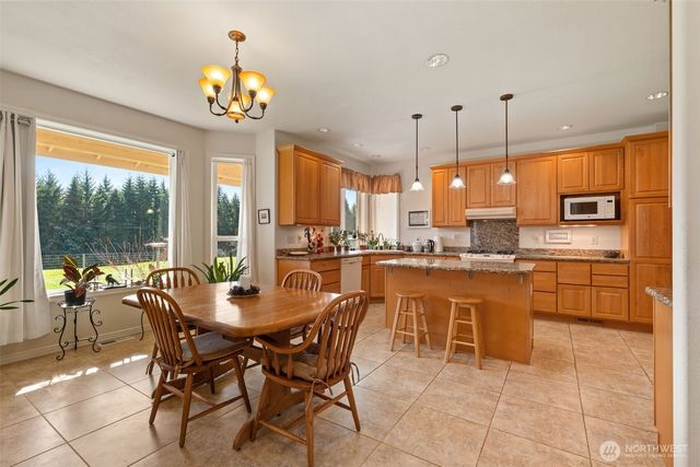 301 Russell Road, Winlock, WA 98596