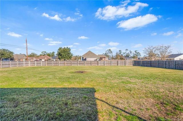 1442 Campfire Road, Moss Bluff, LA 70611