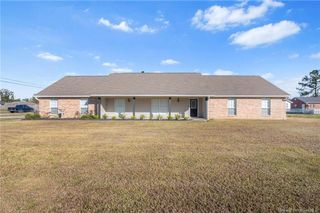 1442 Campfire Road, Moss Bluff, LA 70611