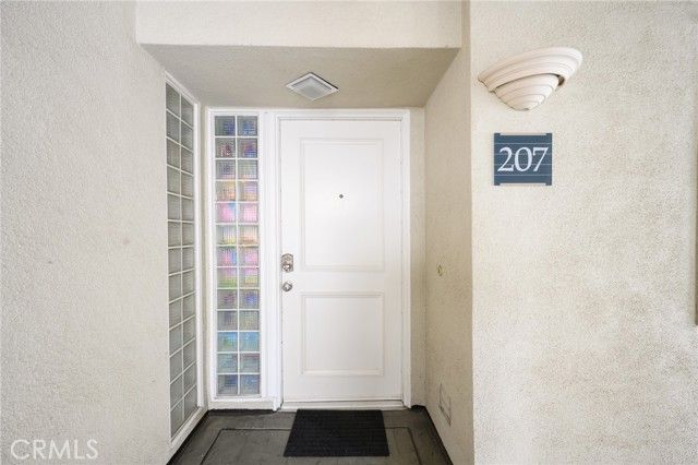 2243 Martin 207, Irvine, CA 92612