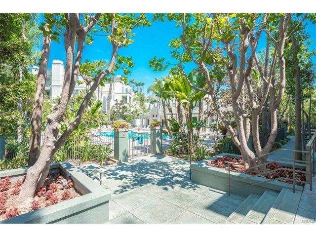 2243 Martin 207, Irvine, CA 92612