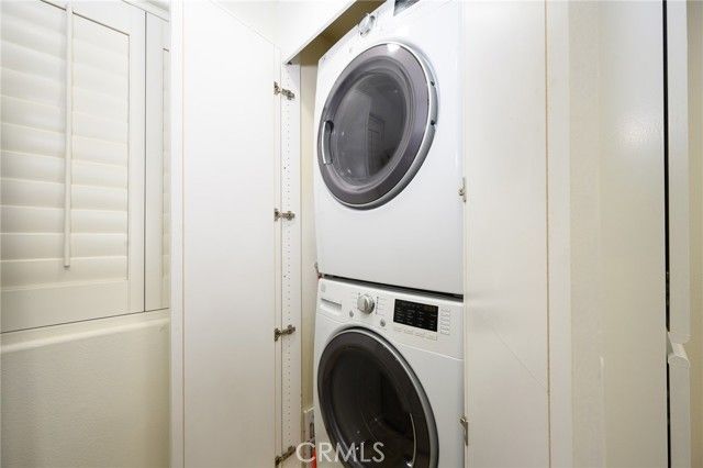 2243 Martin 207, Irvine, CA 92612