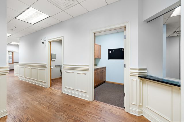 6825 Kingery Highway, Willowbrook, IL 60527