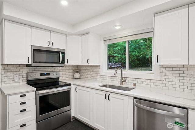 23417 NE Canyon Road, Battle Ground, WA 98604