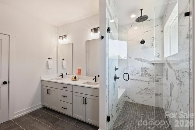 1500 Hawthorne Lane A, Charlotte, NC 28205