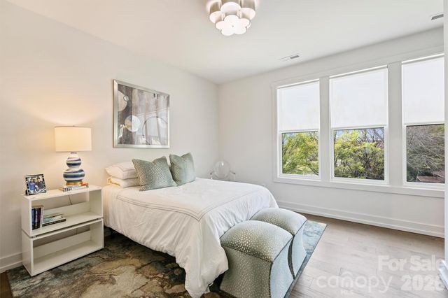 1500 Hawthorne Lane A, Charlotte, NC 28205