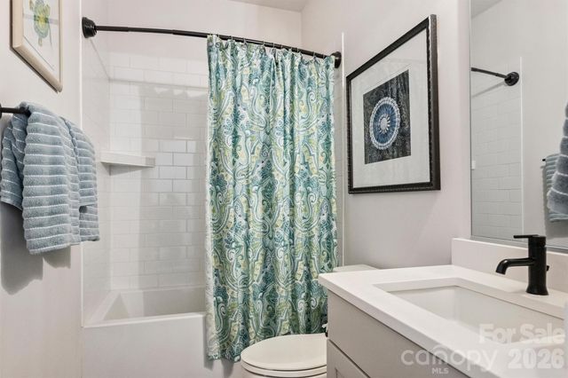 1500 Hawthorne Lane A, Charlotte, NC 28205