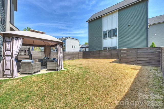 1500 Hawthorne Lane A, Charlotte, NC 28205