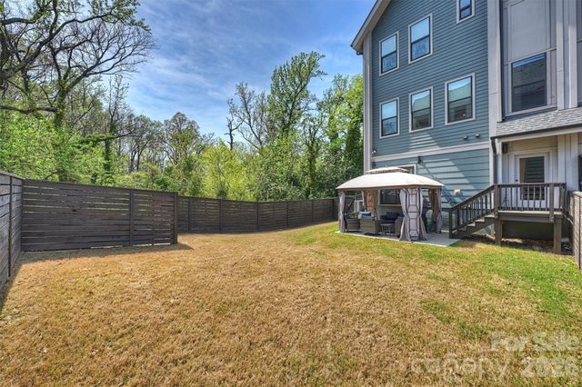 1500 Hawthorne Lane A, Charlotte, NC 28205