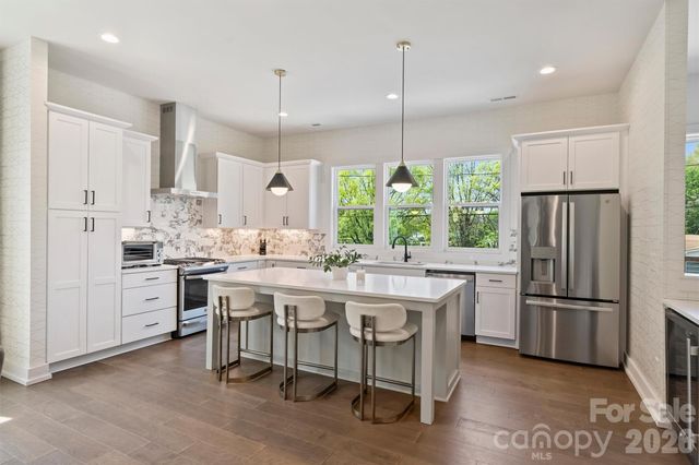 1500 Hawthorne Lane A, Charlotte, NC 28205