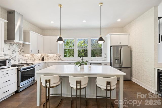 1500 Hawthorne Lane A, Charlotte, NC 28205