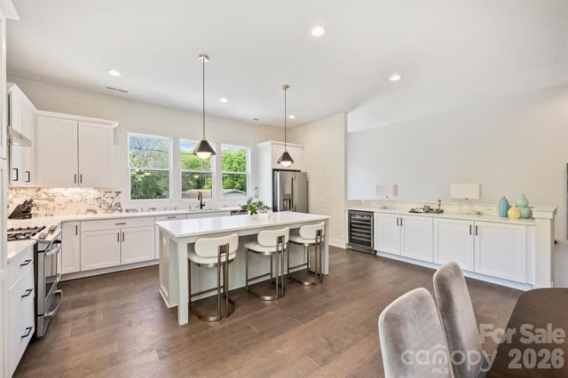 1500 Hawthorne Lane A, Charlotte, NC 28205