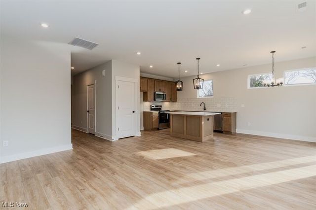 3624 Great Windsor Lane, Uniontown, OH 44685