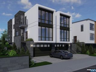 211 Harriet Avenue, Palisades Park, NJ 07650