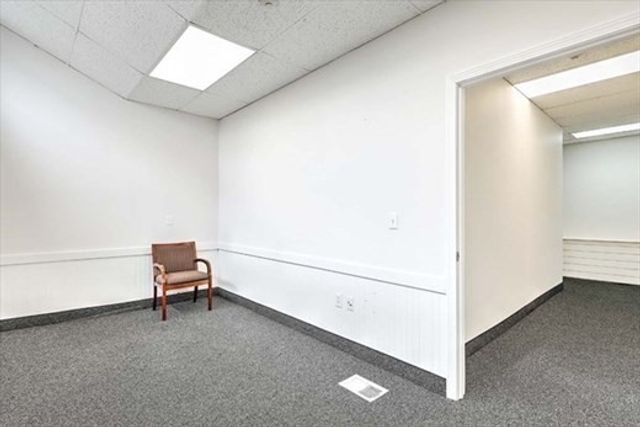 2 Union St, Taunton, MA 02780