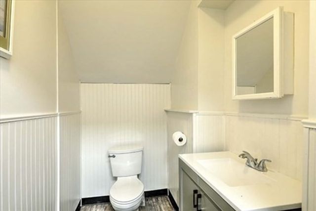 2 Union St, Taunton, MA 02780