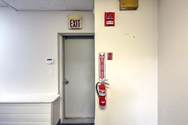 2 Union St, Taunton, MA 02780