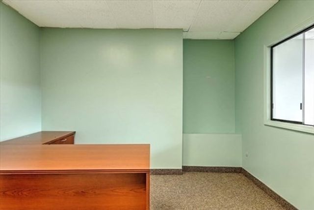 2 Union St, Taunton, MA 02780