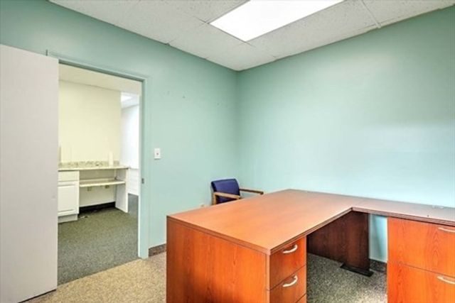 2 Union St, Taunton, MA 02780