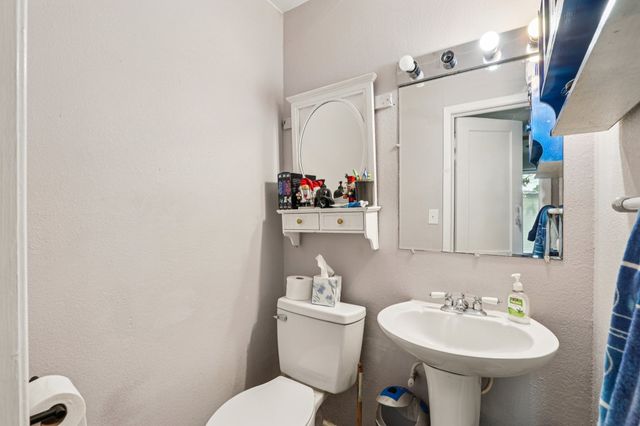 426 W Lake Street, Krum, TX 76249