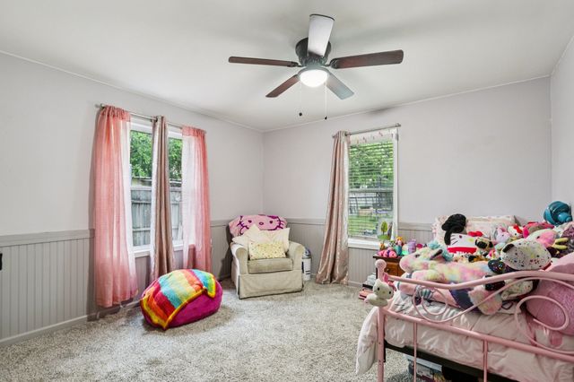 426 W Lake Street, Krum, TX 76249