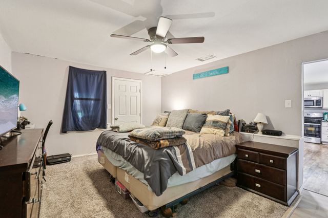 426 W Lake Street, Krum, TX 76249