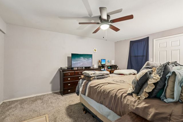 426 W Lake Street, Krum, TX 76249