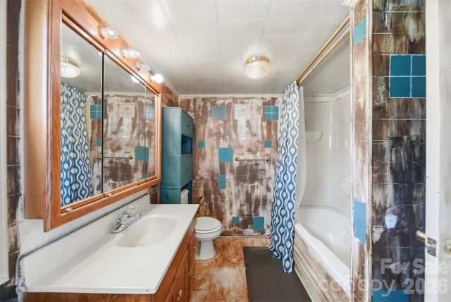 3860 Pickle Williams Lane, Granite Falls, NC 28630