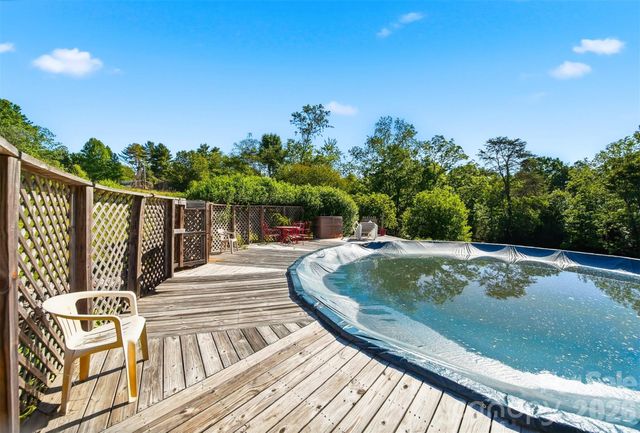 3860 Pickle Williams Lane, Granite Falls, NC 28630