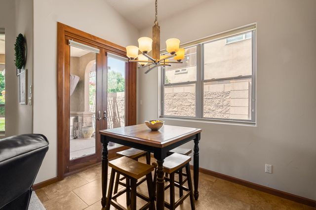 323 Nuevo Hacienda Lane NW, Los Ranchos, NM 87107