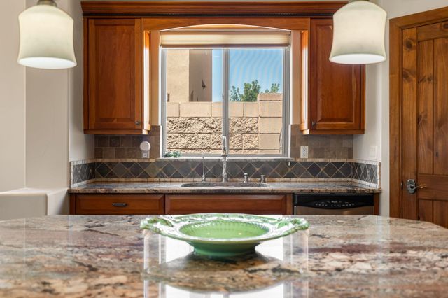 323 Nuevo Hacienda Lane NW, Los Ranchos, NM 87107