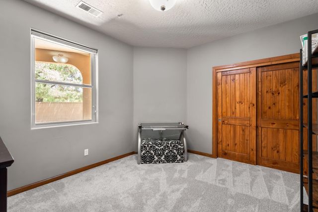 323 Nuevo Hacienda Lane NW, Los Ranchos, NM 87107