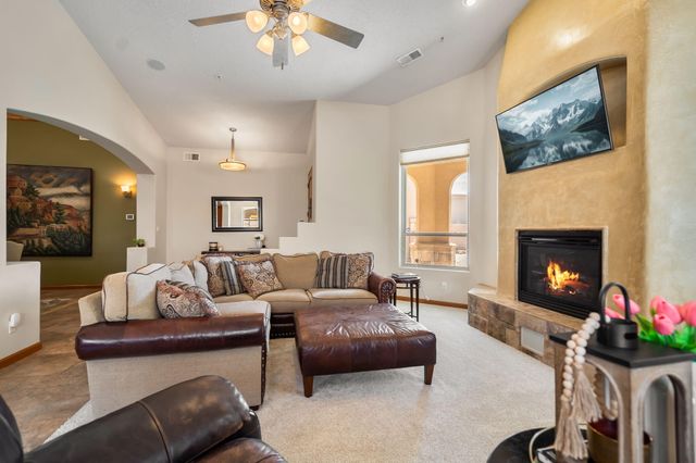 323 Nuevo Hacienda Lane NW, Los Ranchos, NM 87107