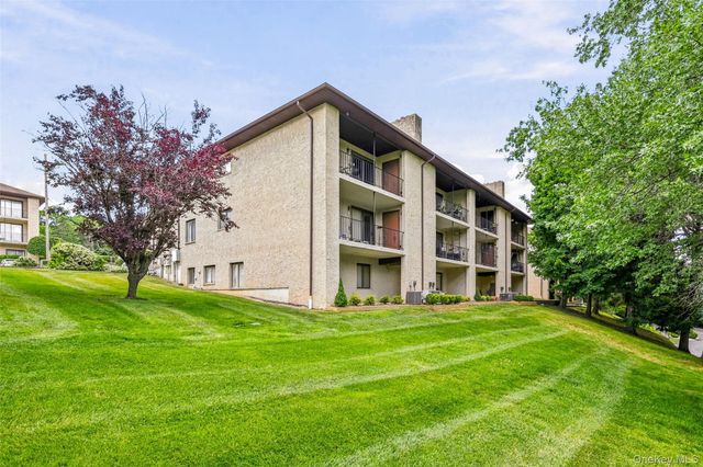 72 Omni Parc Drive, Nanuet, NY 10954