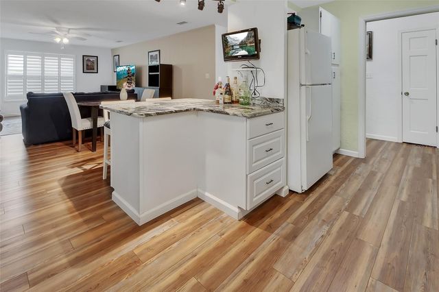 720 S HILL AVENUE 8B, Deland, FL 32724