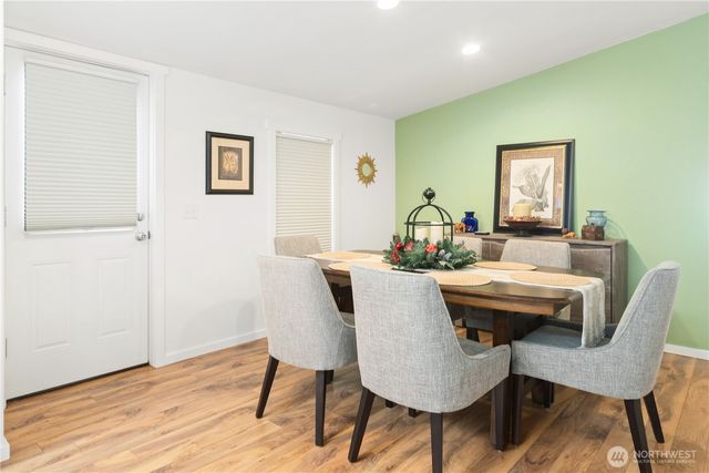 620 NE Saturn Lane, Bremerton, WA 98311