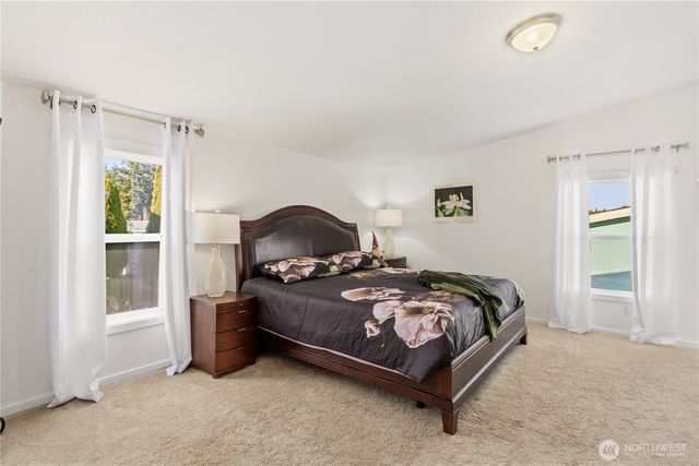 620 NE Saturn Lane, Bremerton, WA 98311