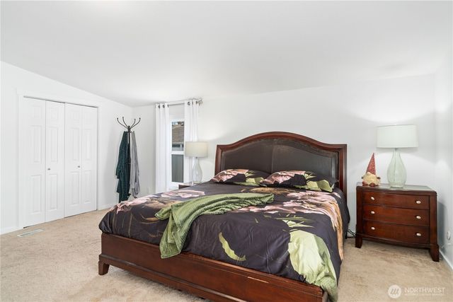 620 NE Saturn Lane, Bremerton, WA 98311