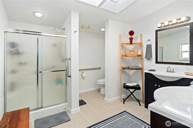 620 NE Saturn Lane, Bremerton, WA 98311