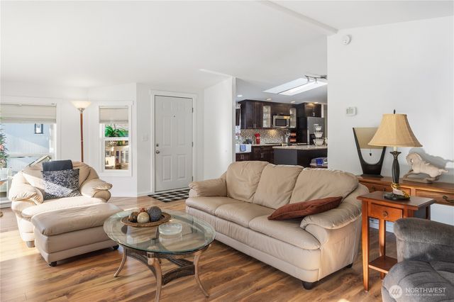 620 NE Saturn Lane, Bremerton, WA 98311