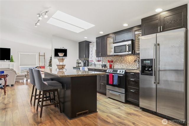 620 NE Saturn Lane, Bremerton, WA 98311