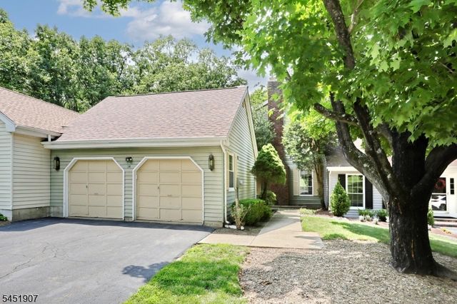 14 Birdseye Cir, Wayne Twp., NJ 07470