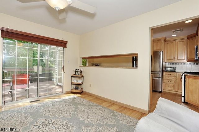 14 Birdseye Cir, Wayne Twp., NJ 07470