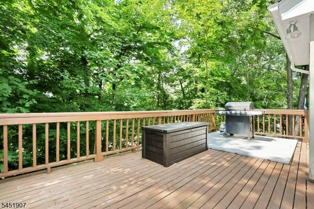 14 Birdseye Cir, Wayne Twp., NJ 07470
