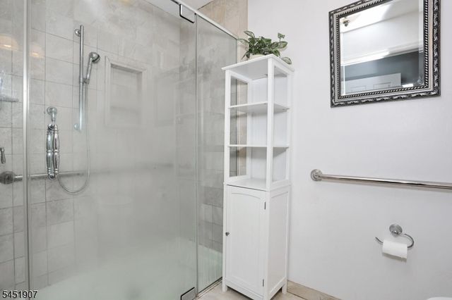 14 Birdseye Cir, Wayne Twp., NJ 07470