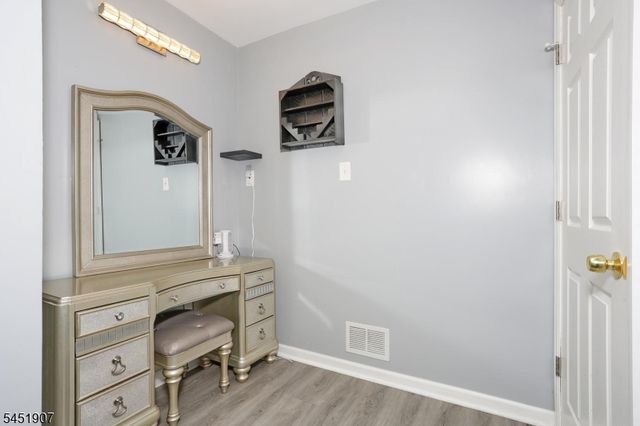 14 Birdseye Cir, Wayne Twp., NJ 07470