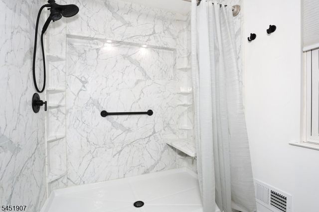 14 Birdseye Cir, Wayne Twp., NJ 07470