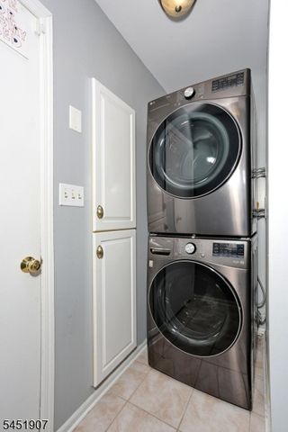 14 Birdseye Cir, Wayne Twp., NJ 07470